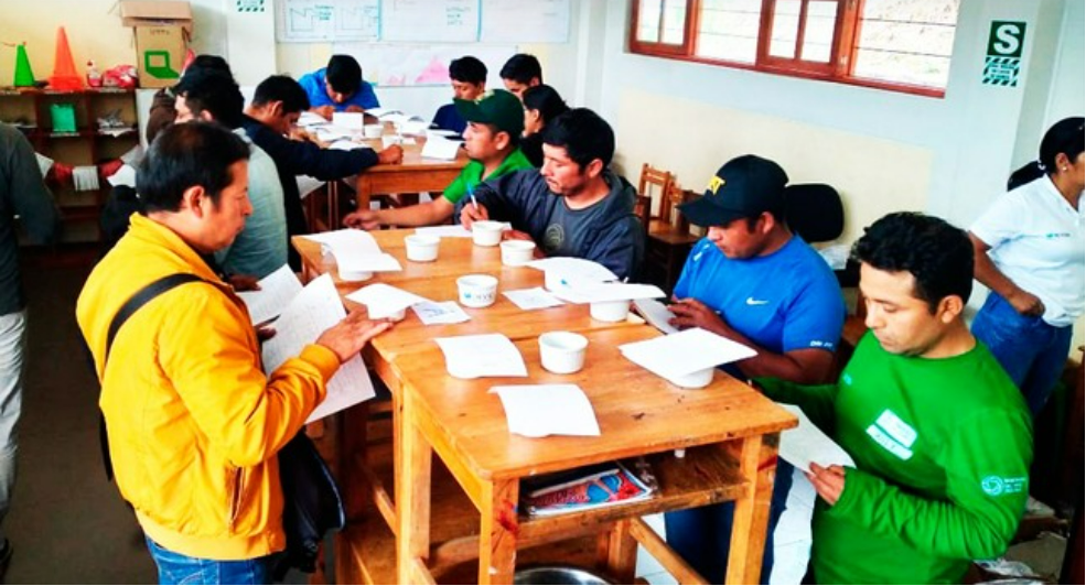 Huánuco: Capacitan a productores del valle de Cholón en catación de café