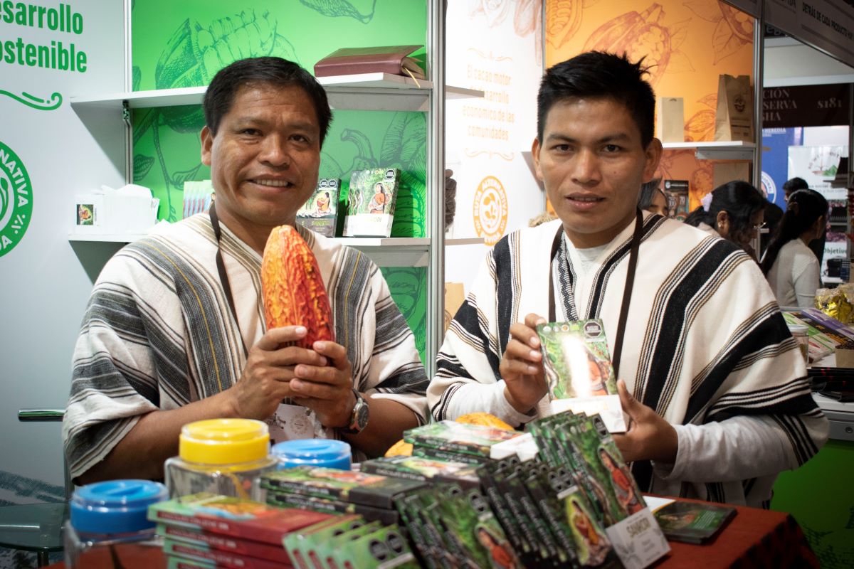 Productores cacaoteros asháninkas buscan ampliar su presencia en el mercado nacional e internacional