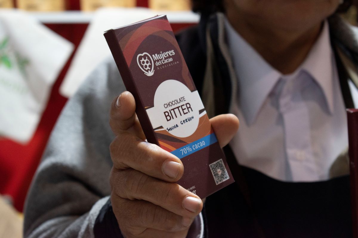 Mujeres inspiran y revolucionan el negocio del cacao en la selva central