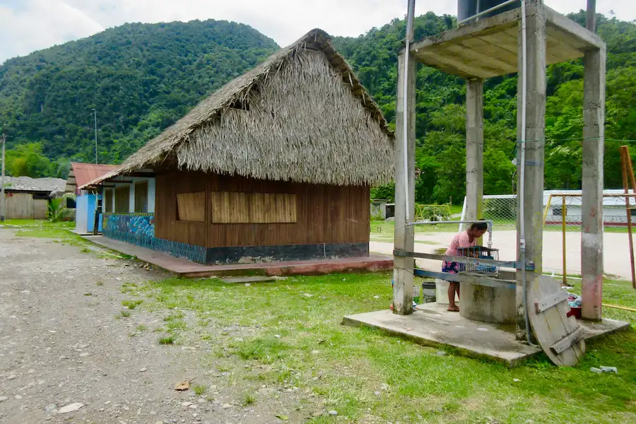Marcos Nunta, jefe de la comunidad, señaló que hicieron el pedido a los alcaldes, pero nunca se concretó proyecto alguno.