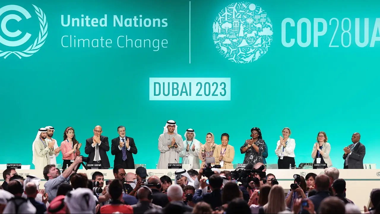 COP28: Países acuerdan alejarse de combustibles fósiles