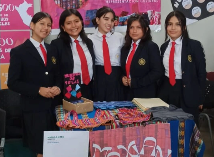 Estudiantes de San Martín ganan concurso internacional con propuesta de moda sostenible