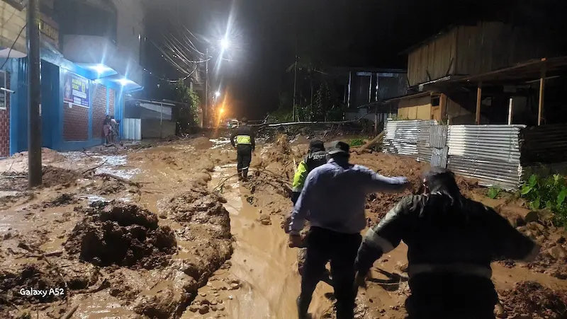 Supte San Jorge, Tingo María, se produjo un deslizamiento.