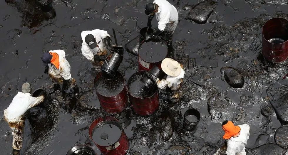 El Minam no tiene un estudio de identificación y valoración del daño ambiental causado por el derrame. Por ello, no se ha podido interponer una demanda civil de responsabilidad por daño ambiental a Repsol. (Foto: El Comercio).