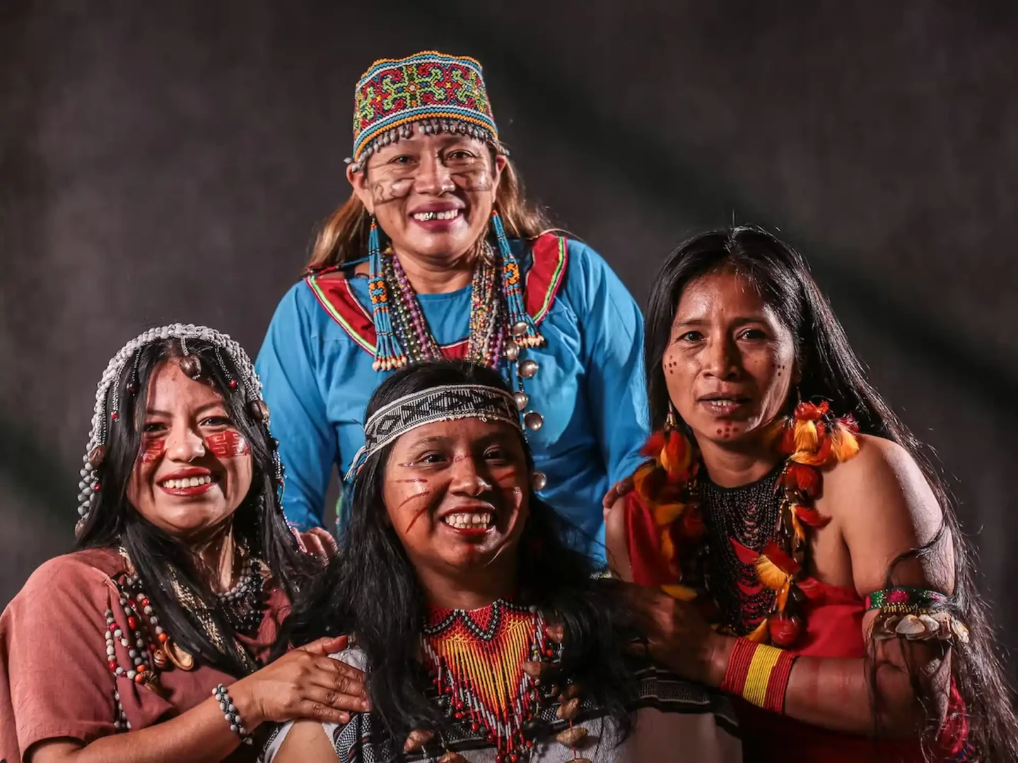 Becarías del Programa Mujeres Indígenas de la Amazonía. 