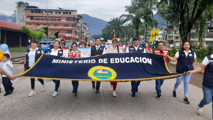 Autoridades de Leoncio Prado realizaron un pasacalle por el buen inicio del año escolar 2024. (Foto: Inforegión).