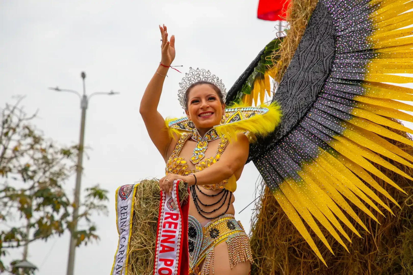 Reina-de-carnaval-en-Rioja-provincia-de-San-martin.webp