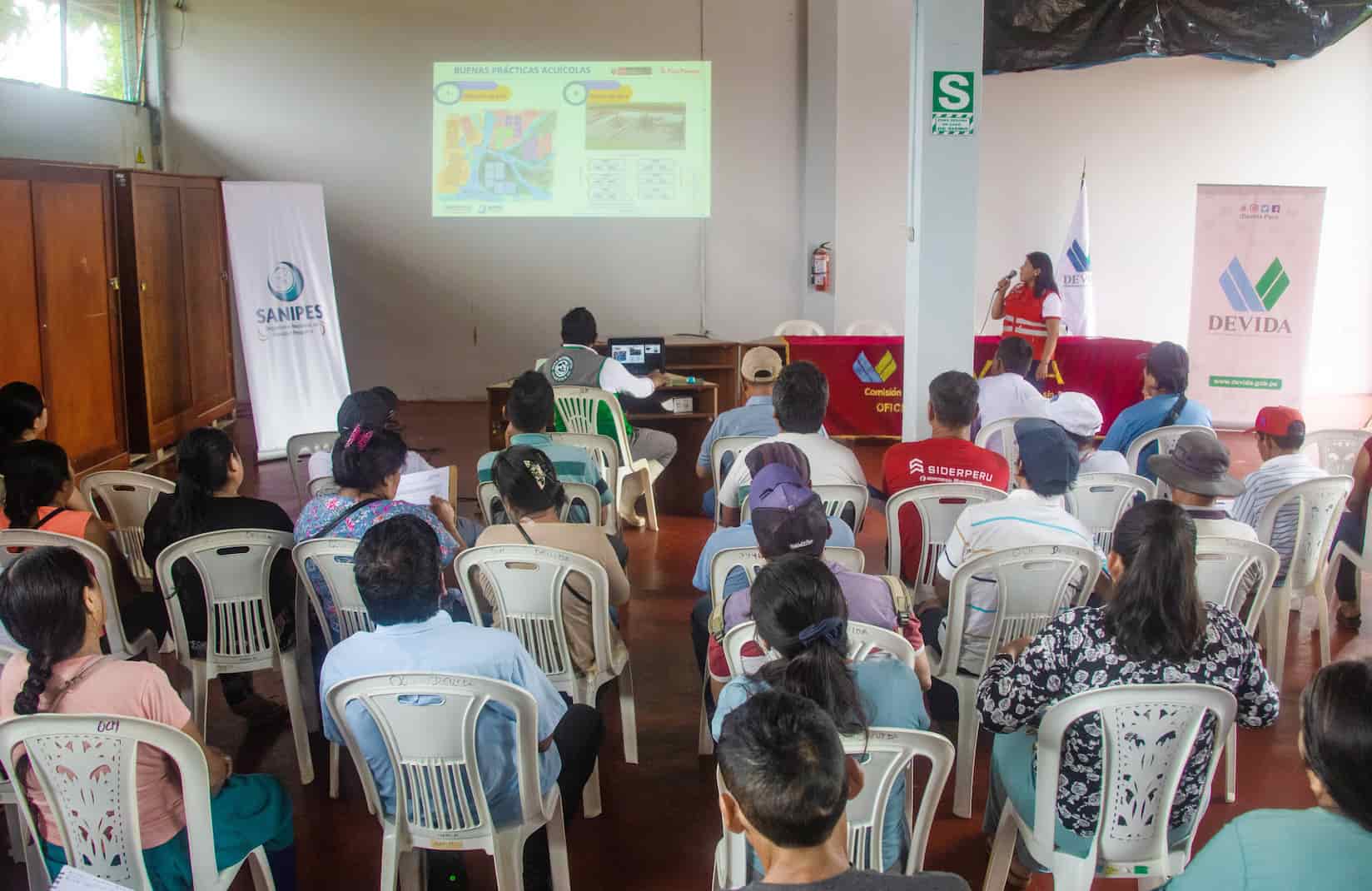 Productores de peces optimizan prácticas para el manejo de piscigranjas 