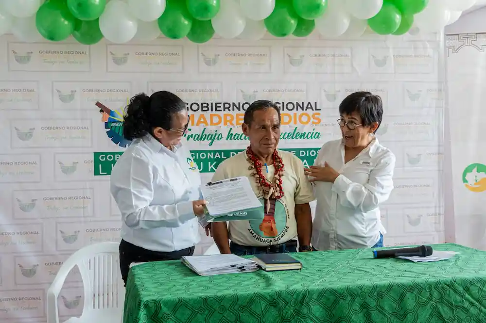 Madre de Dios: Comunidades nativas reciben títulos para aprovechar el huicungo