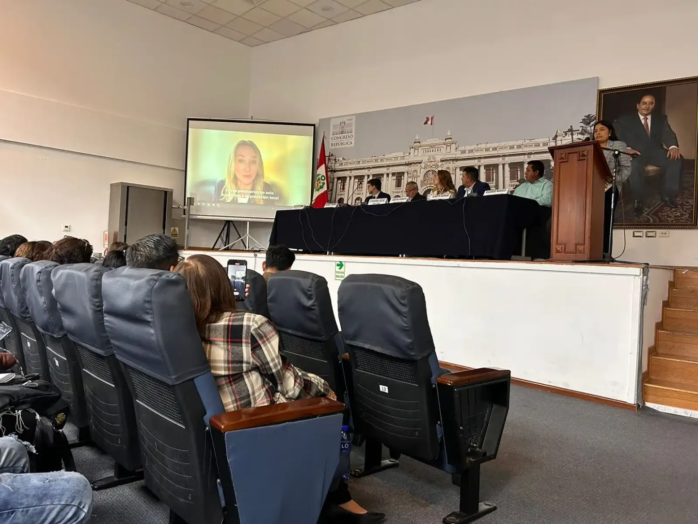 Pesca industrial amenaza biodiversidad marina en áreas protegidas