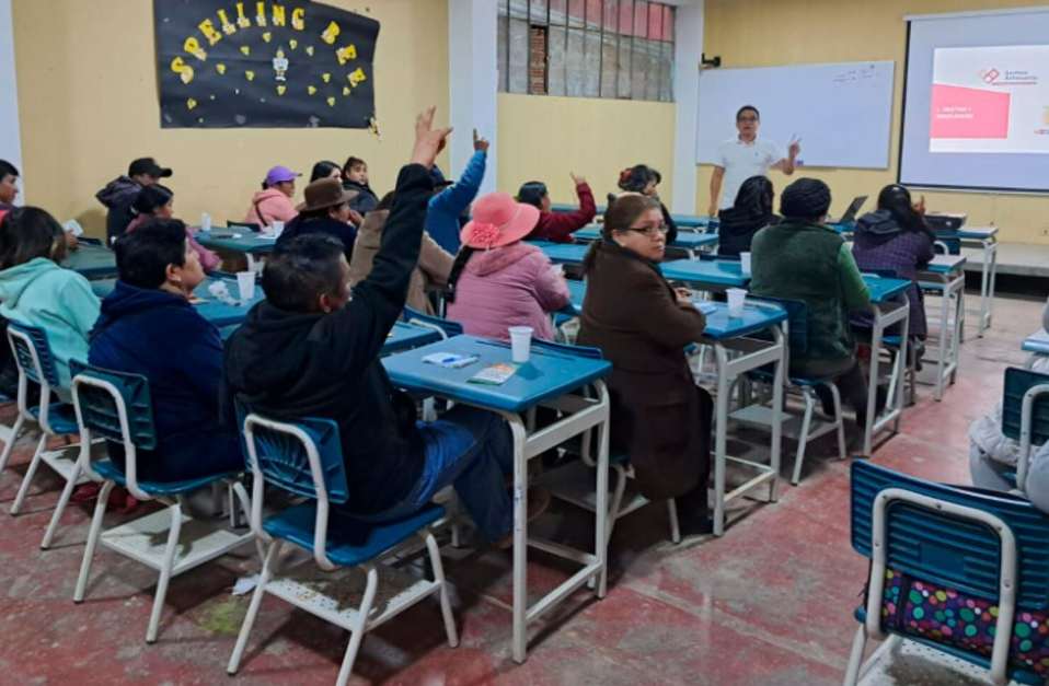 Huánuco: Orientan a 190 artesanos para postular al fondo Somos Artesanía