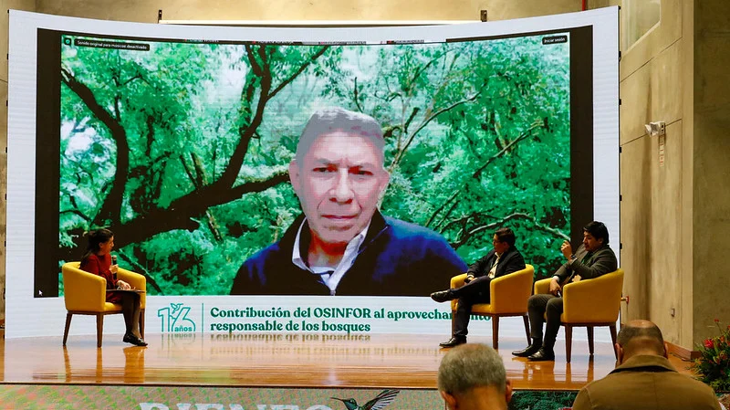 Panel-sobre-la-Mochila-Forestal-en-evento-de-rendicion-de-cuentas.webp