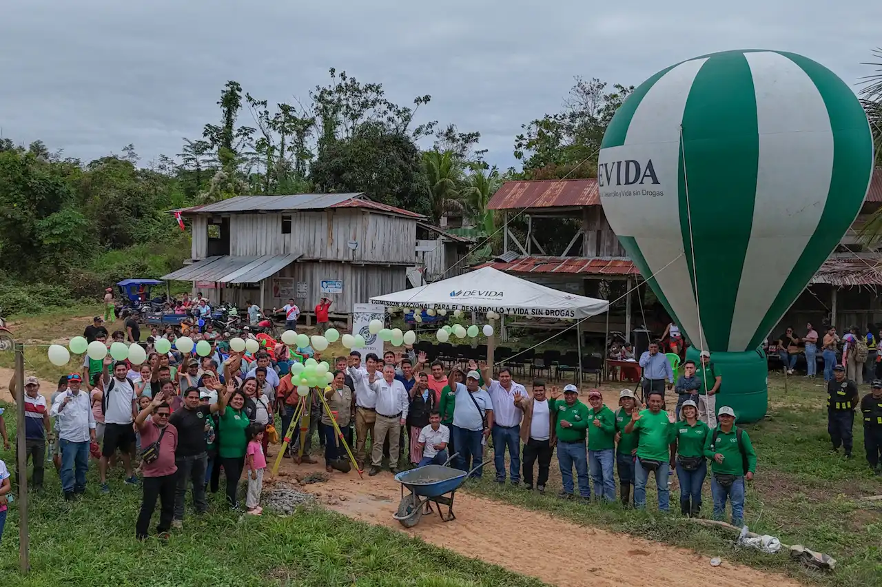 Huánuco: Mantenimiento de camino vecinal en Yuyapichis impulsa comercio agrícola