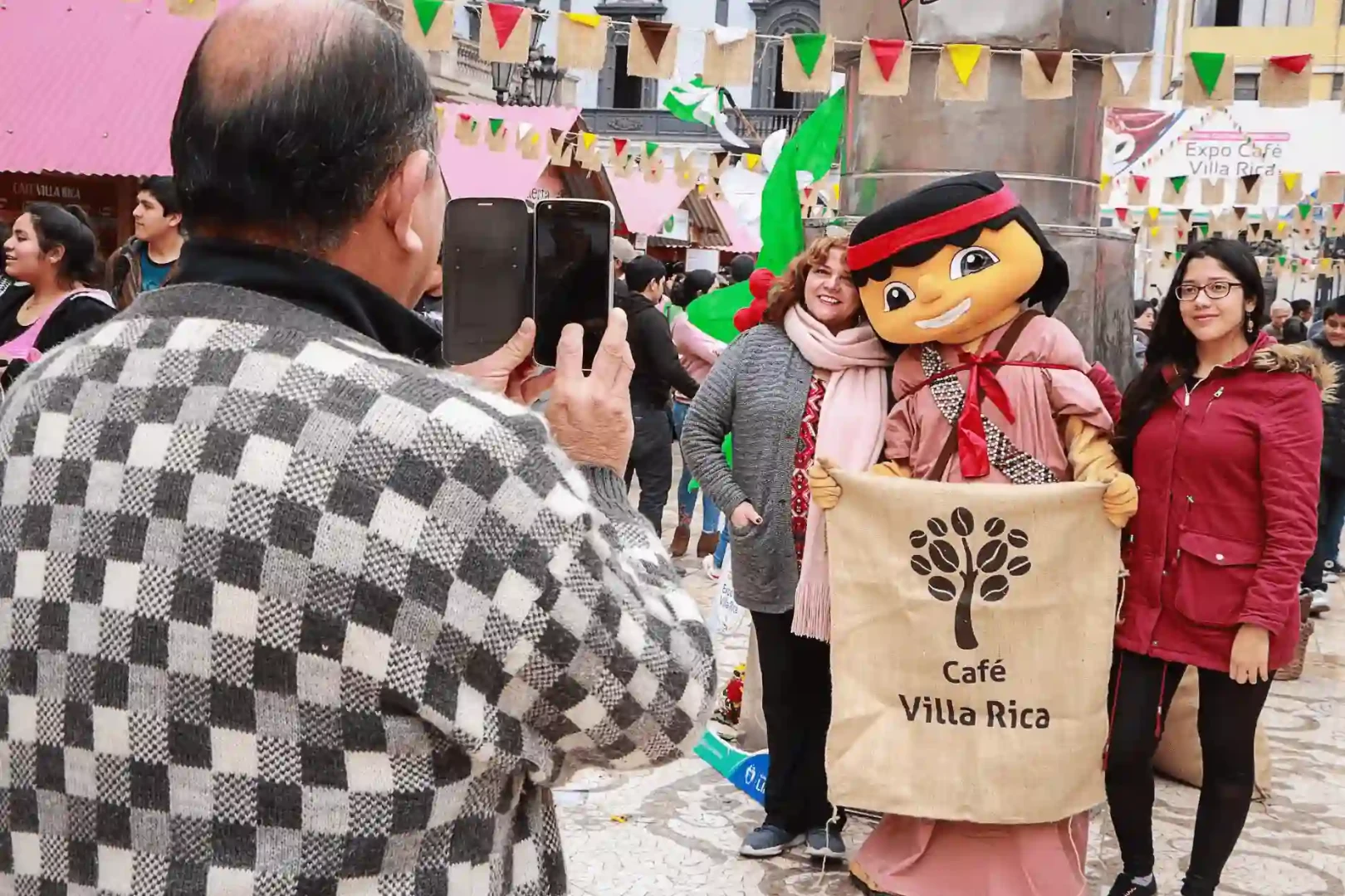 Café de especialidad y diversidad cultural presentes en la Expo Café Villa Rica 2024