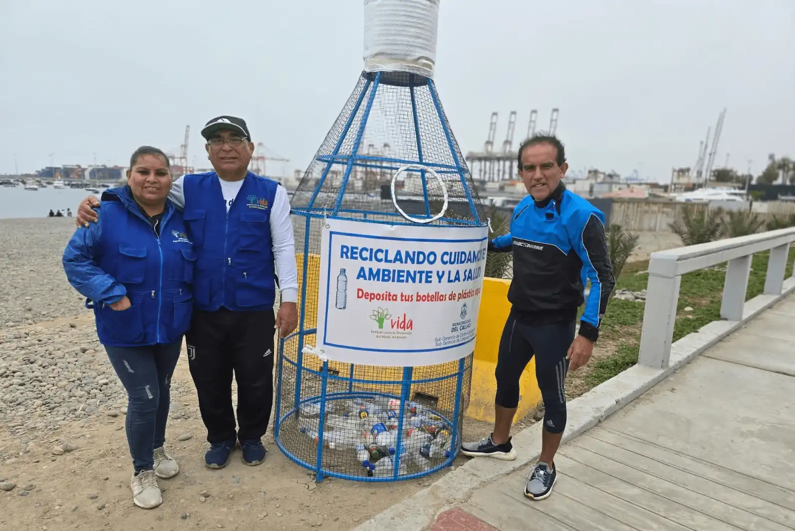 Más de 1000 kilos de basura marina son retirados de la Playa Abtao en el Callao