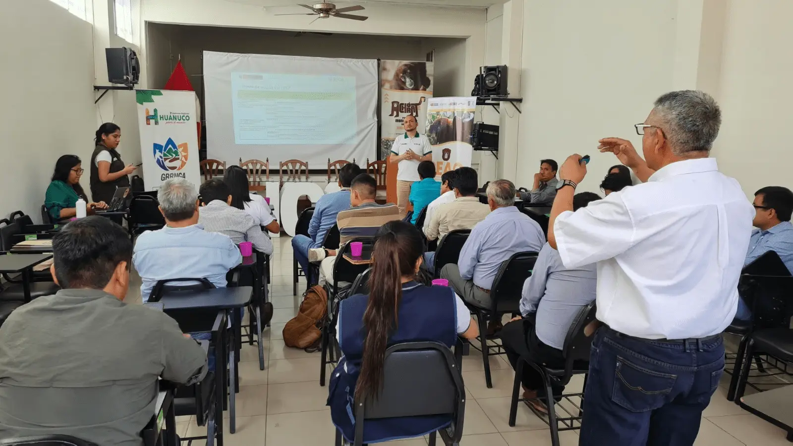 Huánuco: Organizaciones públicas y privadas trazan ruta para salvar al mono choro de cola amarilla