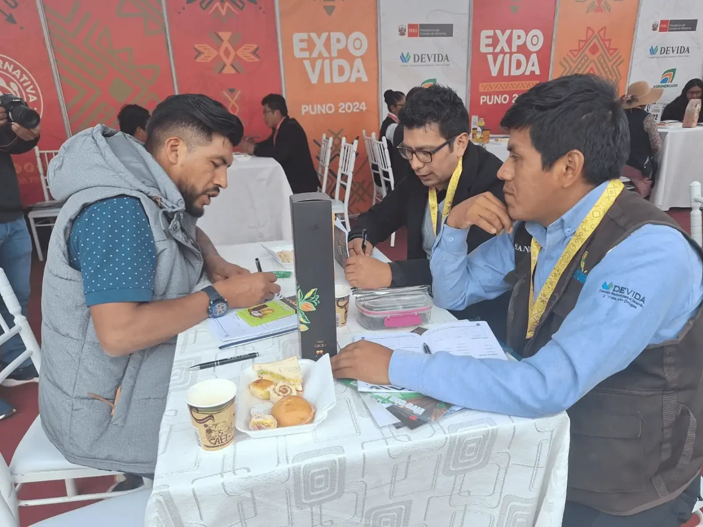 Productores de Puno impulsan cultivos alternativos en la Expovida 2024