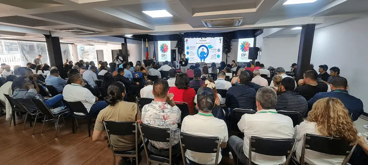 Realizan cumbre de sindicatos para impulsar la justicia social y ambiental de cara a la COP16