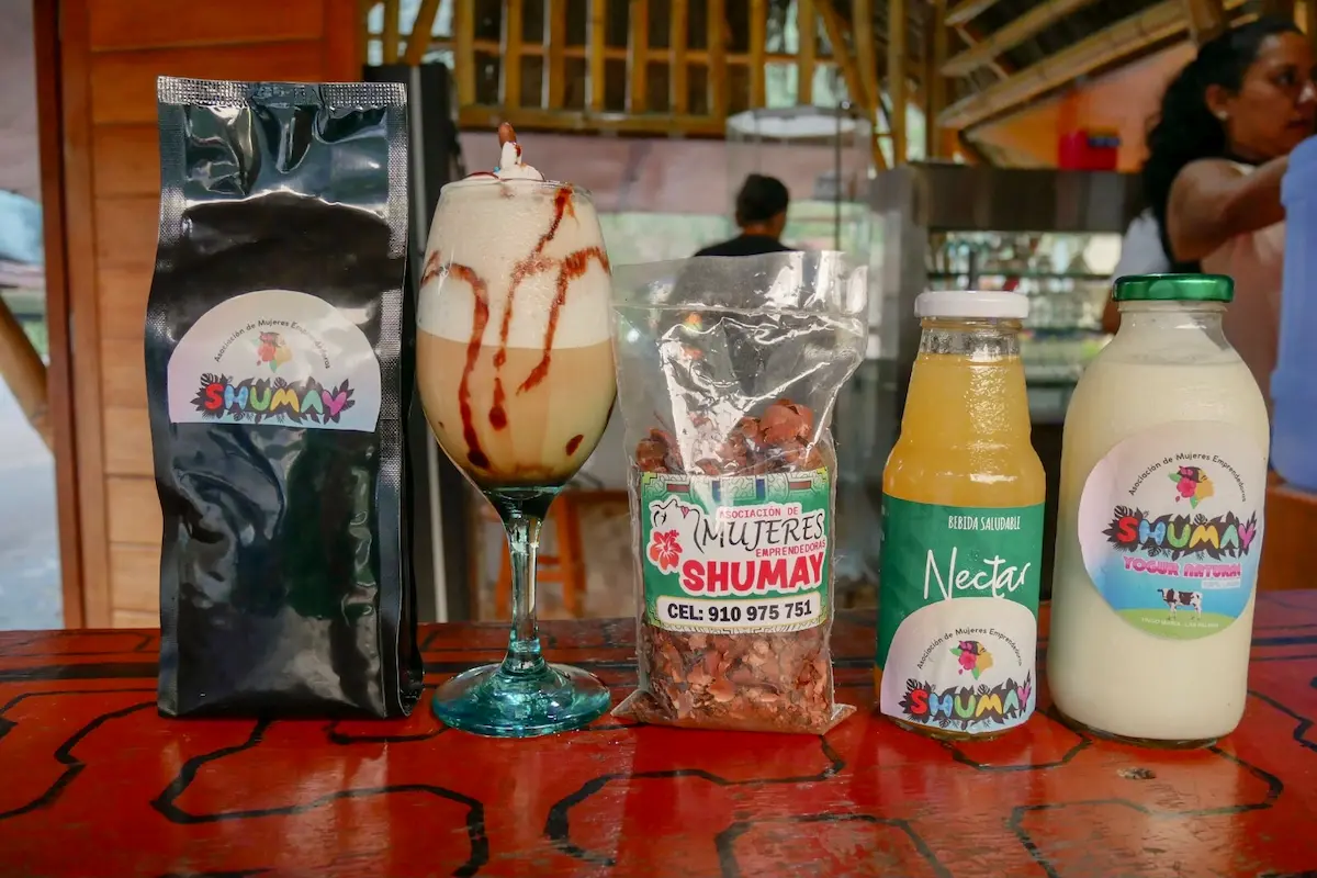 Asociación de Mujeres Emprendedoras Shumay innova con productos de café para Ficafé