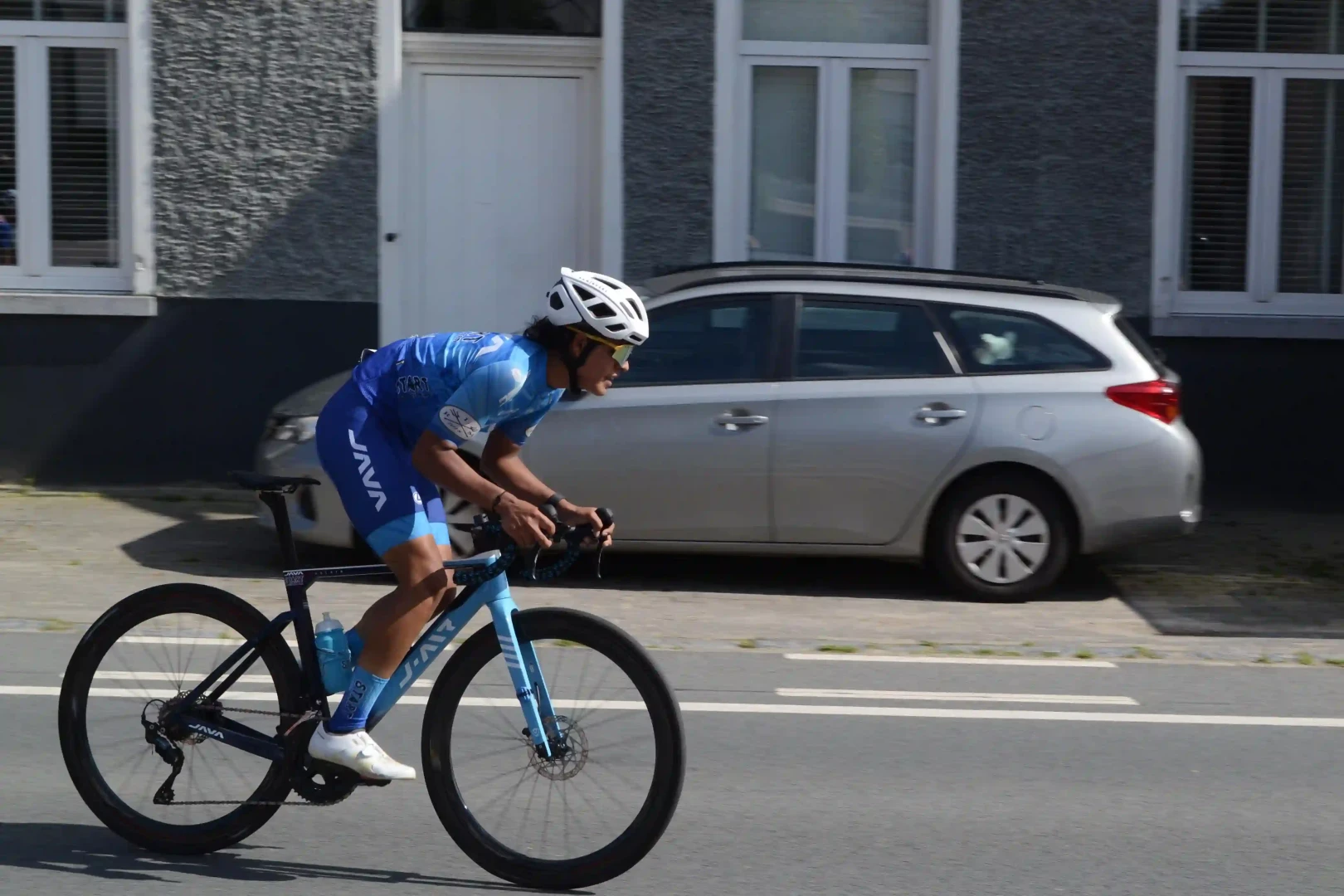 Ciclista tingalés busca su tercer título nacional tras exitosa experiencia europea