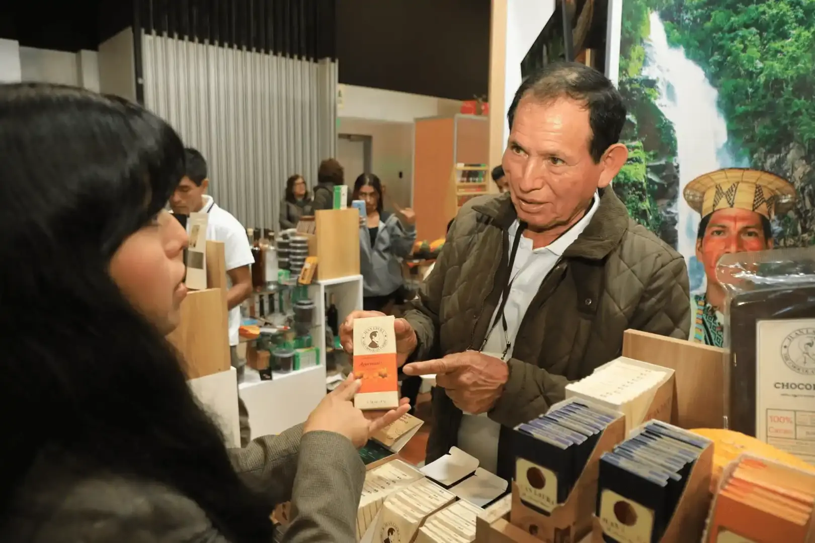 Cacao y café del Vraem protagonizan Expo Bicentenario en Ayacucho