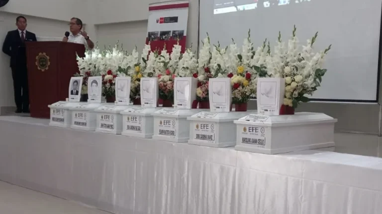 Restos de siete víctimas de la violencia política son restituidos a familias