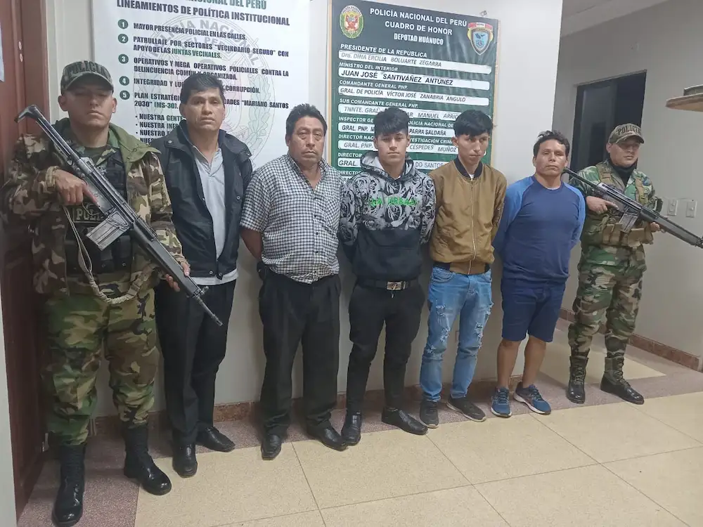 Menores eran transportadas en bodega de bus en presunto caso de trata