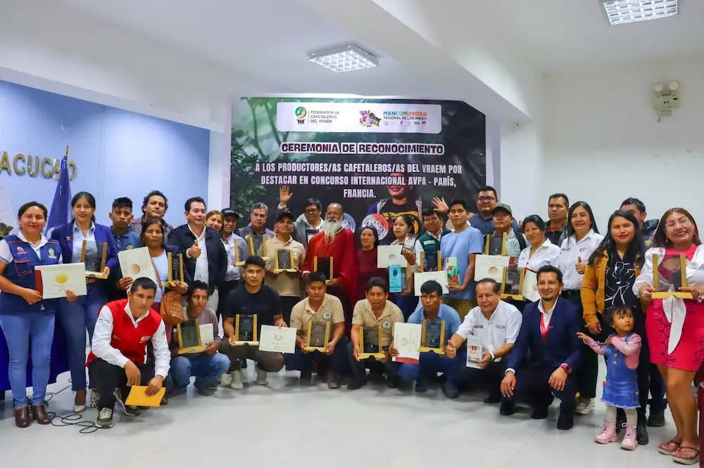 Cafetaleros del Vraem obtienen 19 medallas en concursos internacionales