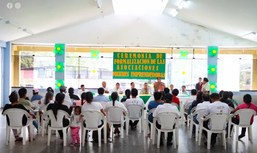 Formalización de emprendedoras en Padre Abad abre camino a fondos concursables